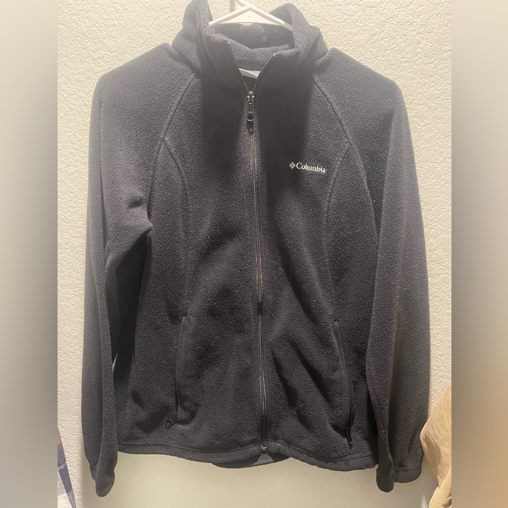 Columbia fleece sweater
